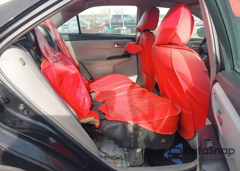 2015 Toyota Camry Hybrid Le z USA, uszkodzony, nr VIN 4T1BD1FK0FU145824